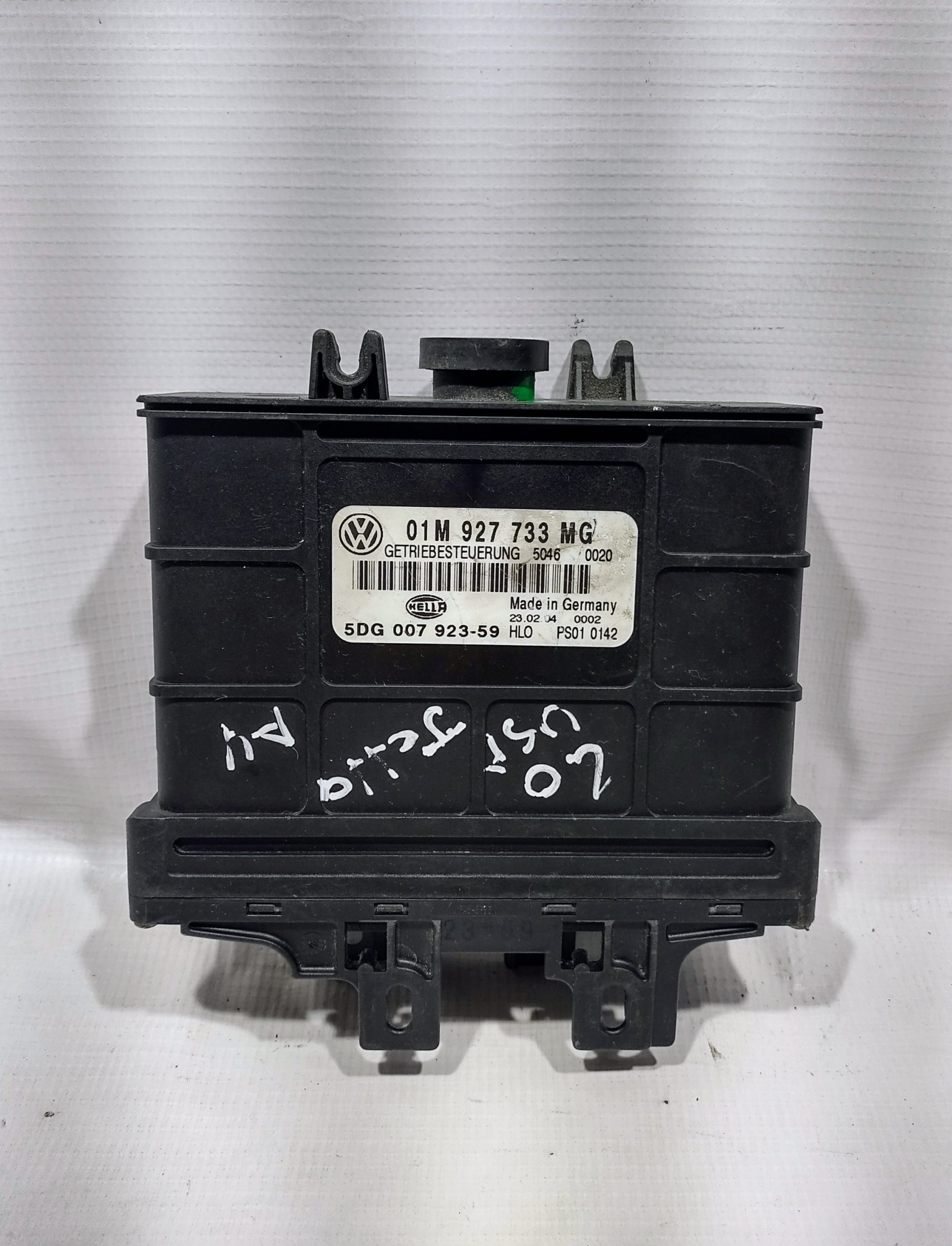 COMPUTADORA DE CAJA AUTOMATICA PARA VOLKSWAGEN (2000-2005) 1 COMPUTADORA DE CAJA AUTOMATICA PARA
VOLKSWAGEN (2000-2005)