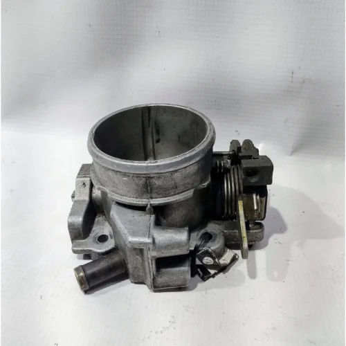 CUERPO DE ACELERACION PARA VOLKSWAGEN
(1995-1999) 037133064B 