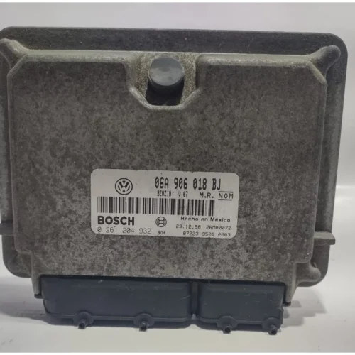 COMPUTADORA DE INYECCION PARA VOLKSWAGEN
(1999-2004) 06A906018BJ 