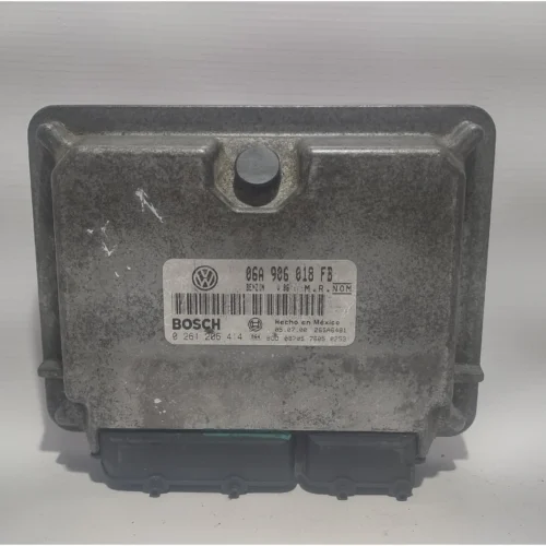 COMPUTADORA CENTRAL PARA VOLKSWAGEN
(1999-2004) 06A906018FB 