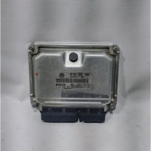 COMPUTADORA DE INYECCION PARA VOLKSWAGEN
(2000-2004) 06A906032 