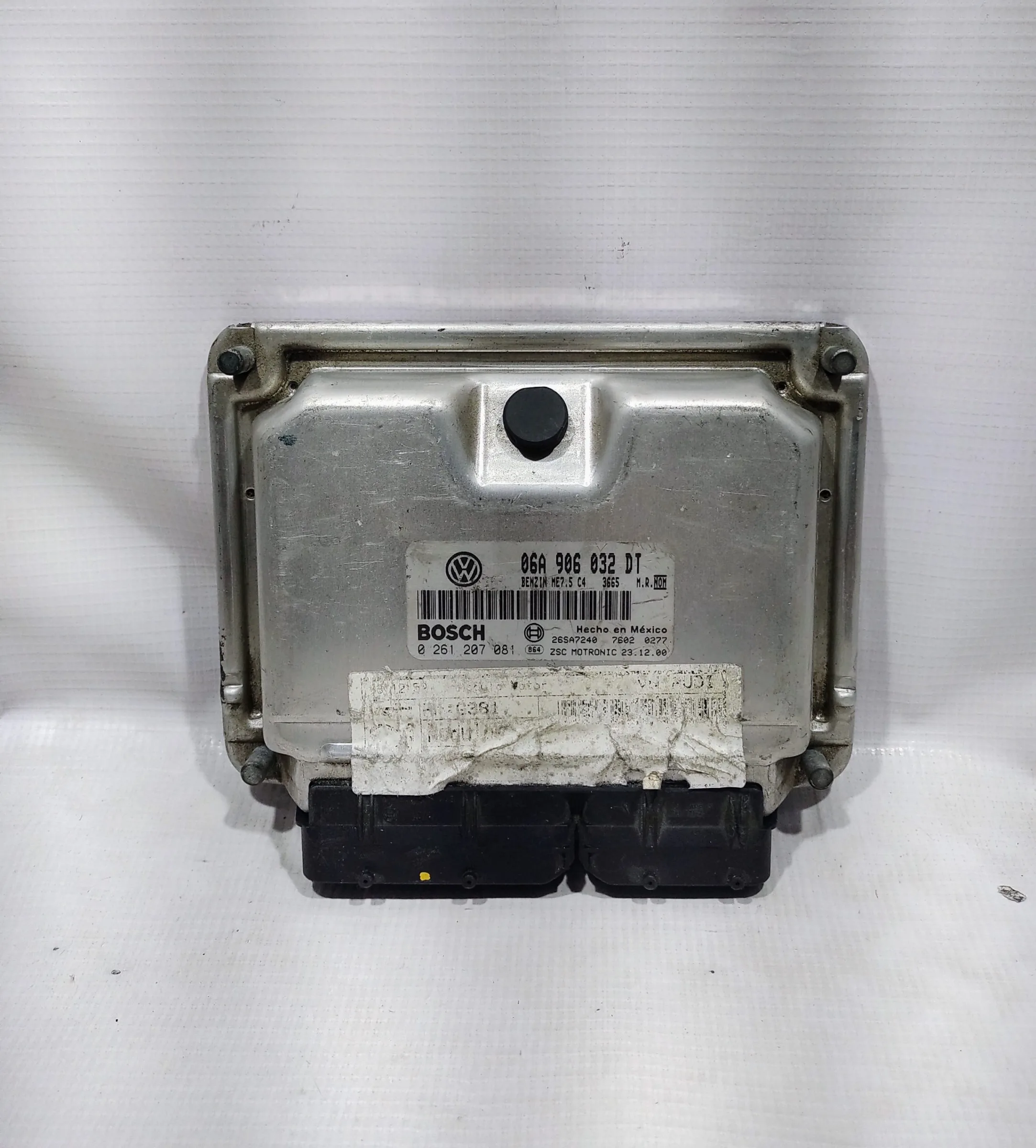 COMPUTADORA DE INYECCION PARA VOLKSWAGEN (2000-2005) 06A906032DT 1 COMPUTADORA DE INYECCION PARA VOLKSWAGEN
(2000-2005) 06A906032DT
