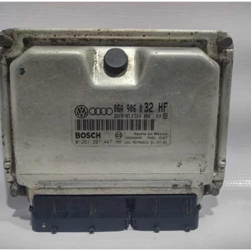 COMPUTADORA DE INYECCION PARA VOLKSWAGEN
(1999-2004) 06A906032HF 