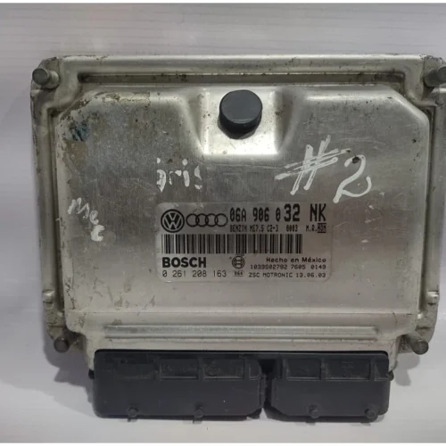 COMPUTADORA DE INYECCION PARA VOLKSWAGEN
(1999-2005) 06A906032NK 