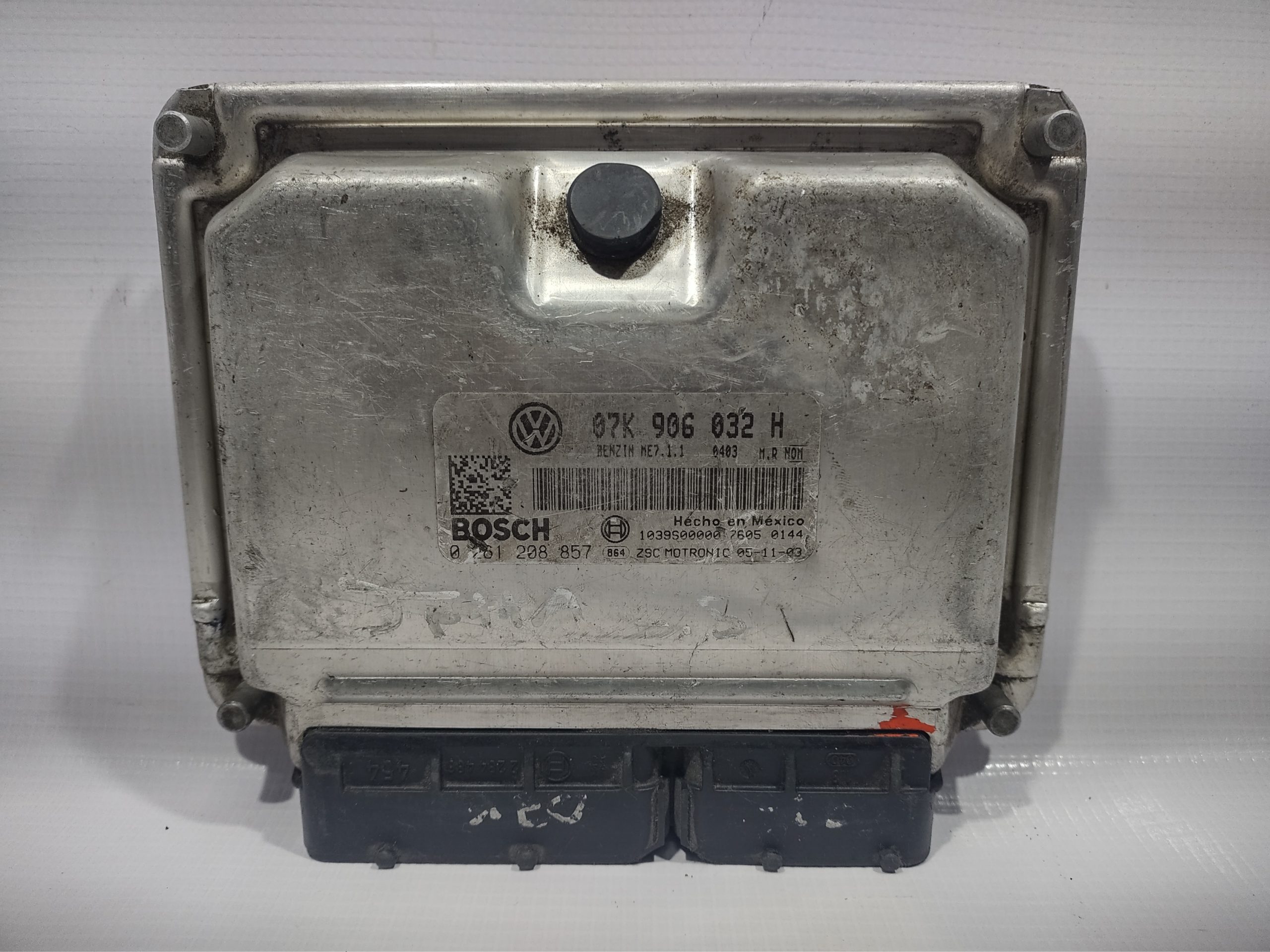 COMPUTADORA DE INYECCION PARA VOLKSWAGEN (2005-2009) 07K906032H 1 COMPUTADORA DE INYECCION PARA VOLKSWAGEN
(2005-2009) 07K906032H