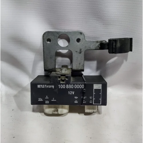 MODULO DE VENTILADORES PARA VOLKSWAGEN
(2003-2006) 1008800000 