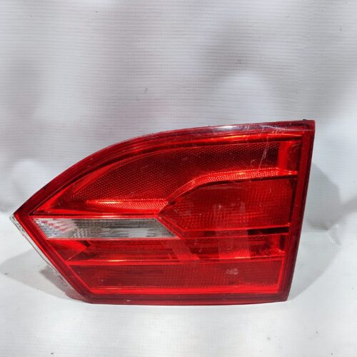 STOP BAUL DERECHO VOLKSWAGEN A6 JETTA
2010-2013 16D945094