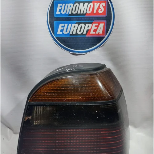 STOP DERECHO AHUMADO PARA VOLKSWAGEN
(1993-1998) 1H6945101C 