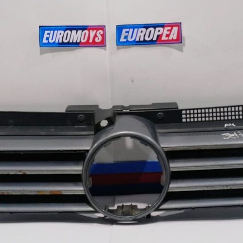 PERSIANA FRONTAL PARA VOLKSWAGEN
(1999-2004) 1J5853655C