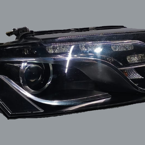 FARO DERECHO XENON PARA AUDI (2012-2016)
  8R0941030AF 