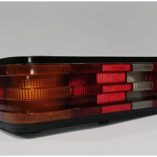 STOP IZQUIERDO PARA MERCEDES BENZ
(1982-1993) 2018200164 