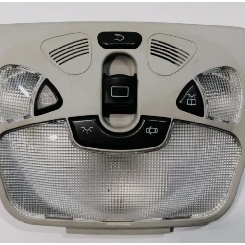 LUZ DE TECHO PARA MERCEDES BENZ
(2000-2007) 2038205401 