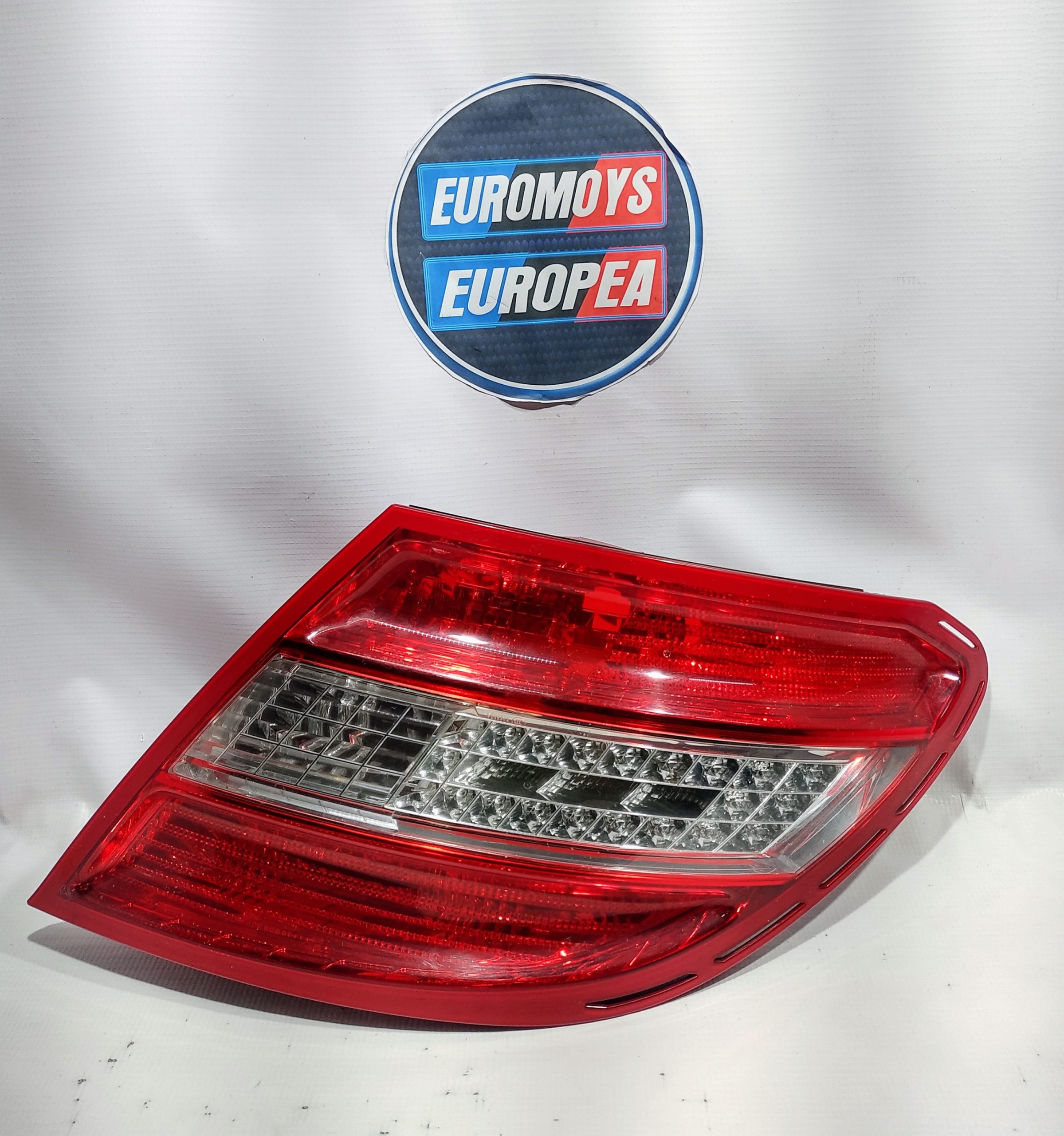 STOP DERECHO LED PARA MERCEDES BENZ (2008-2011) 2048202064 1 STOP DERECHO LED PARA MERCEDES BENZ
(2008-2011) 2048202064