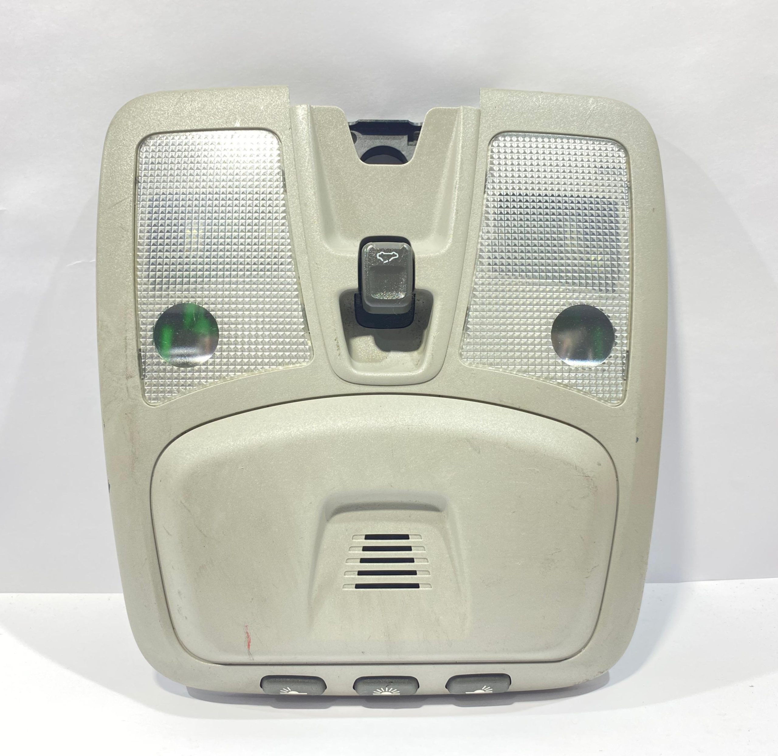 LUZ DE TECHO PARA VOLVO (2002-2014) 30669622  1 LUZ DE TECHO PARA VOLVO (2002-2014)
30669622