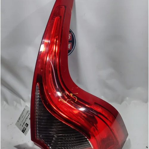 STOP DERECHO PARA VOLVO (2013-2016)
31323035 