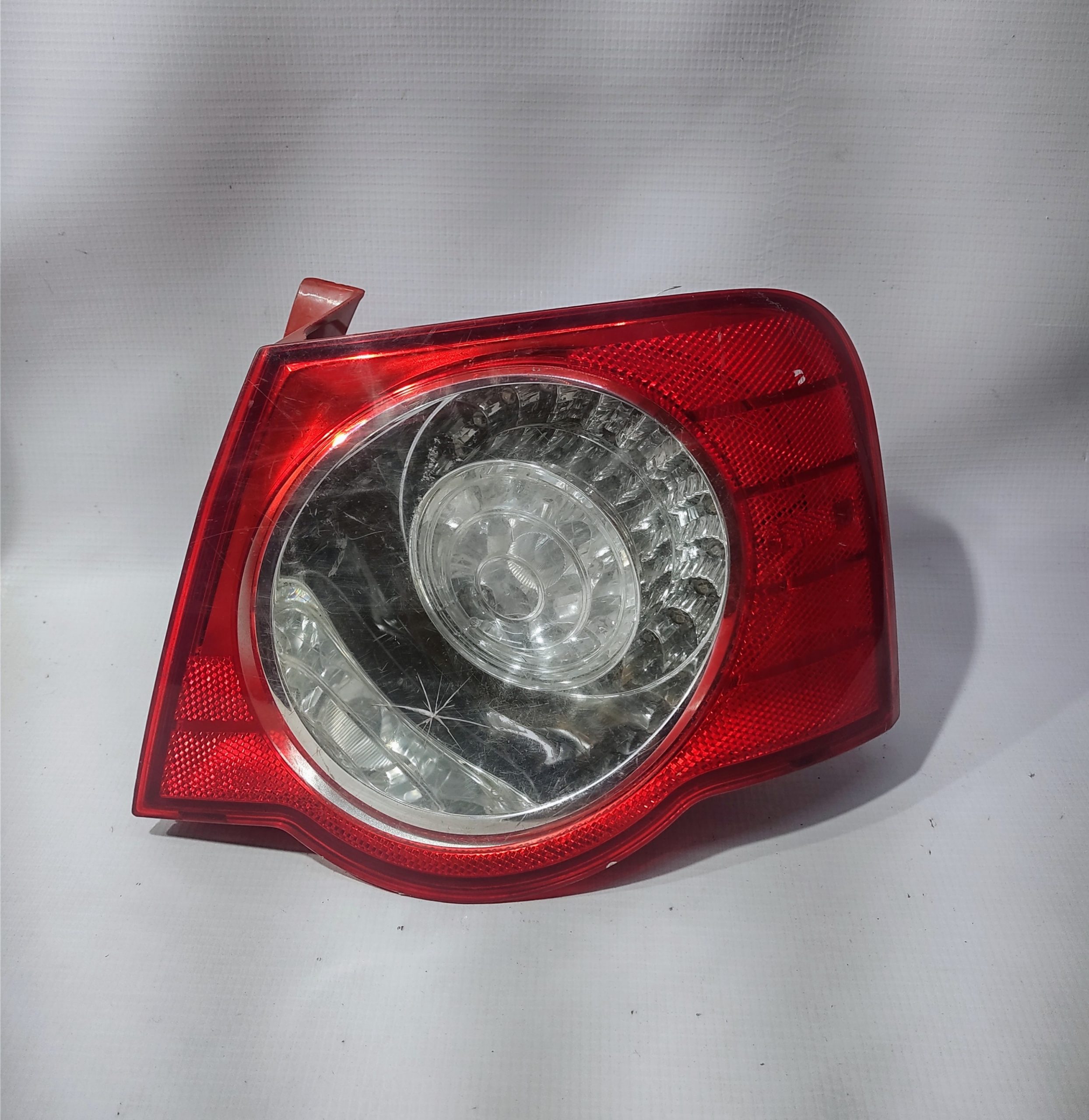 STOP DERECHO PARA VOLKSWAGEN (2005-2009) 3C5945096D 1 STOP DERECHO PARA VOLKSWAGEN (2005-2009)
3C5945096D