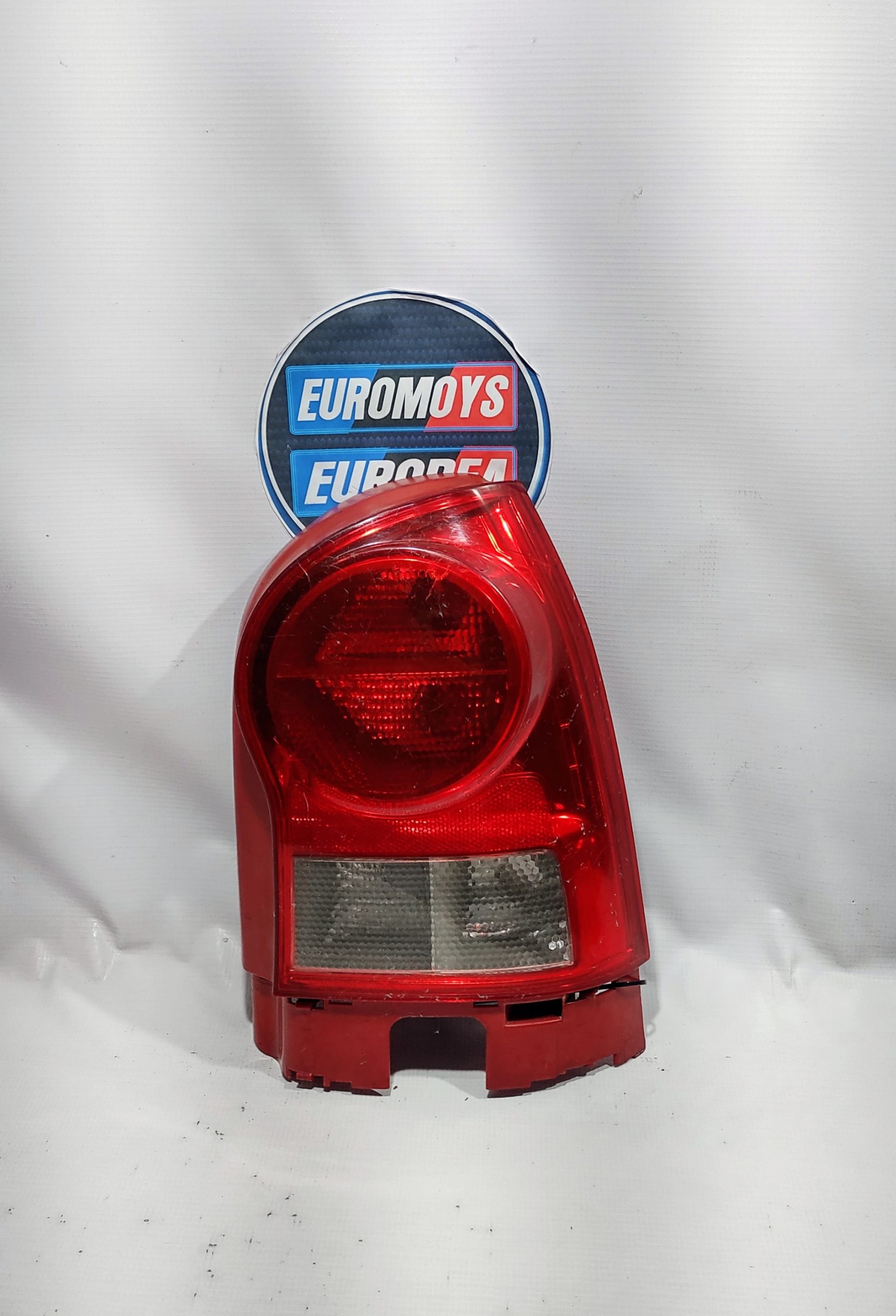 STOP DERECHO TIPO B PARA VOLKSWAGEN (2006-2014) 5W6945111D  1 STOP DERECHO TIPO B PARA VOLKSWAGEN
(2006-2014) 5W6945111D