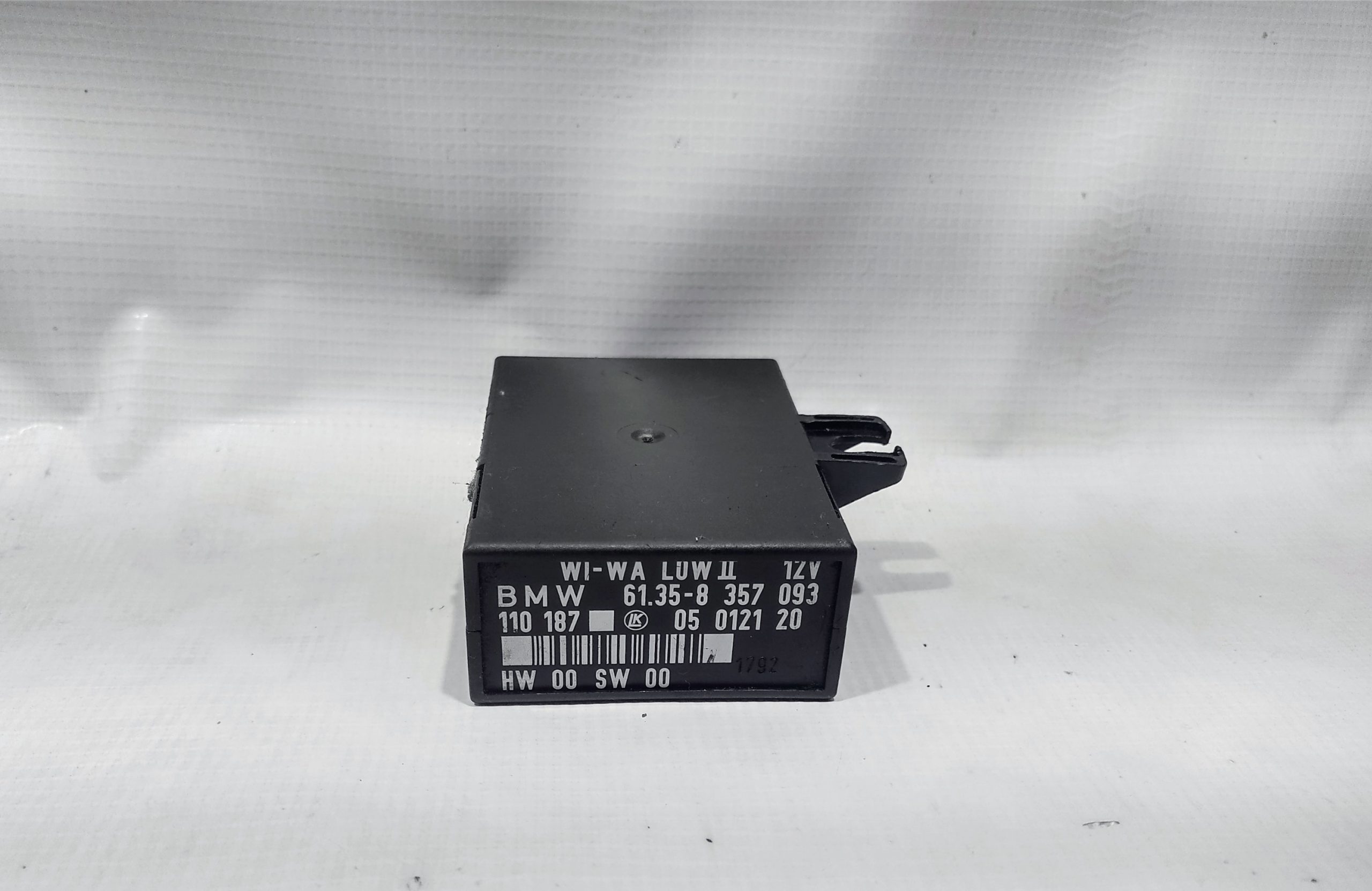 MODULO DE LIMPIABRISAS PARA BMW (1997-1999) 61358357093 1 MODULO DE LIMPIABRISAS PARA BMW
(1997-1999) 61358357093