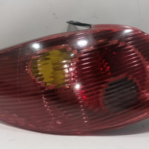 STOP IZQUIERDO PARA PEUGEOT (2003-2009)
6350P1 