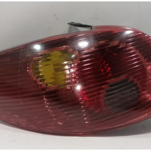 STOP IZQUIERDO PARA PEUGEOT (2003-2009)
6350P1 