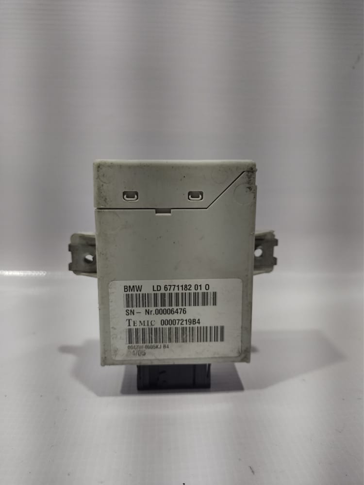 MODULO DE CONTROL DE VELOCIDAD PARA BMW (2007-2014) 6771182010  1 MODULO DE CONTROL DE VELOCIDAD PARA BMW
(2007-2014) 6771182010
