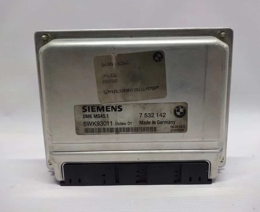 COMPUTADORA DE INYECCION PARA BMW (2001-2005) 7532142 1 COMPUTADORA DE INYECCION PARA BMW
(2001-2005) 7532142