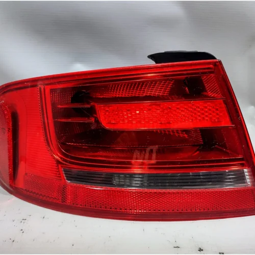 STOP IZQUIERDO PARA AUDI (2006-2009)
8K5945096D 
