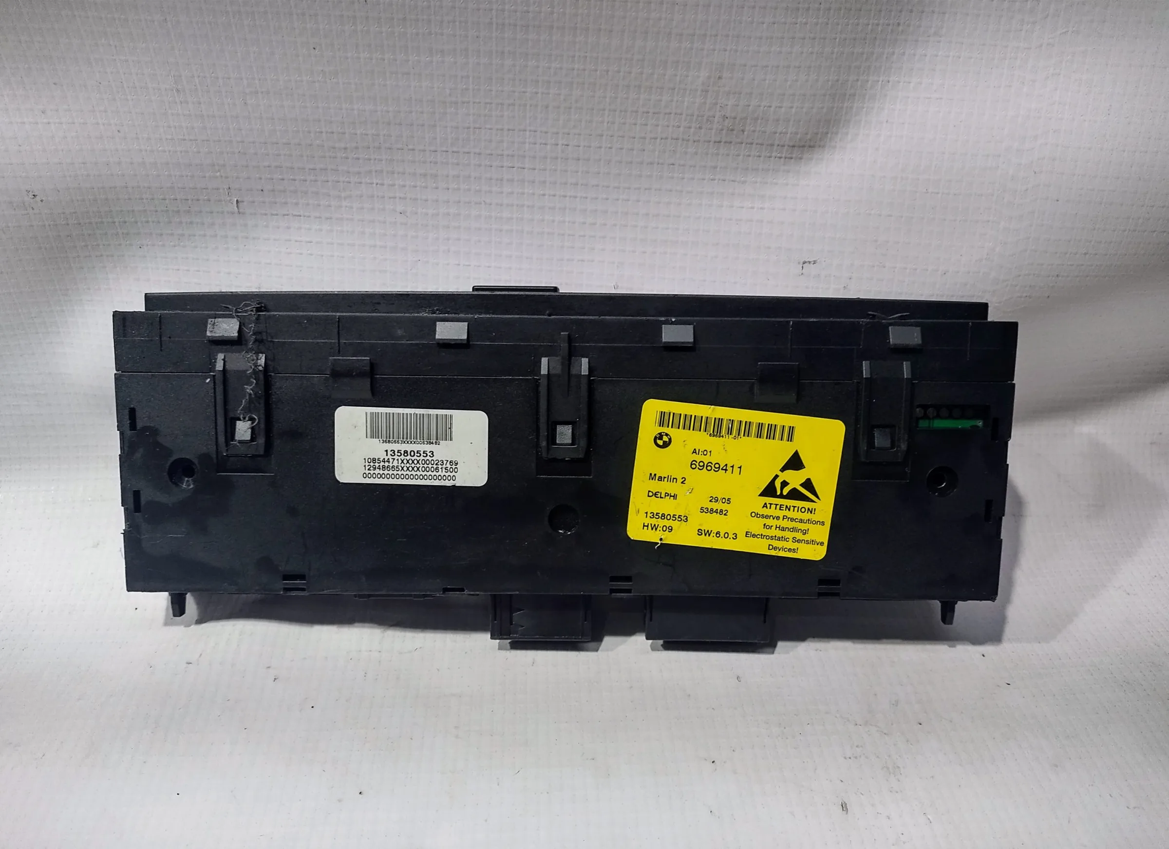 INTERRUPTOR DE CONSOLA CENTRAL PARA BMW (2004-2010) 9159052 1 INTERRUPTOR DE CONSOLA CENTRAL PARA BMW
(2004-2010) 9159052