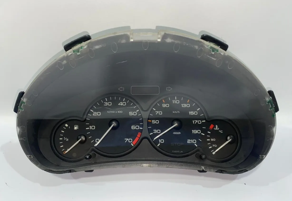 CUADRANTE PARA PEUGEOT (1998-2005) 9656696180 1 CUADRANTE PARA PEUGEOT (1998-2005)
9656696180