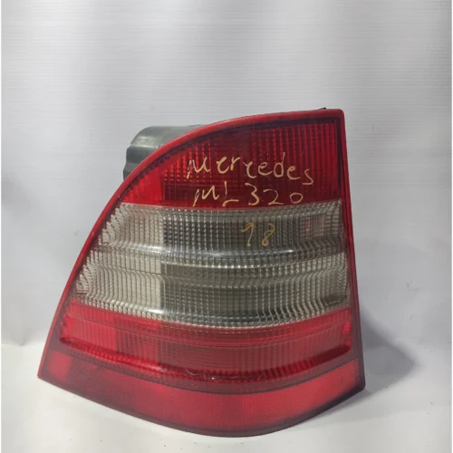STOP IZQUIERDO PARA MERCEDES BENZ
(1998-2005) A1638200364 