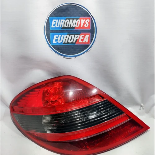 STOP IZQUIERDO AHUMADO PARA MERCEDES BENZ
(1997-2001) A1718200264 