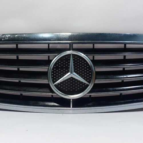PERSIANA FRONTAL PARA MERCEDES BENZ
(1998-2005) A2208800583 