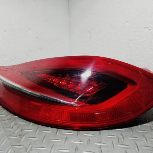 STOP DERECHO LED PARA PORSCHE (2012-2016)
  98163114213 