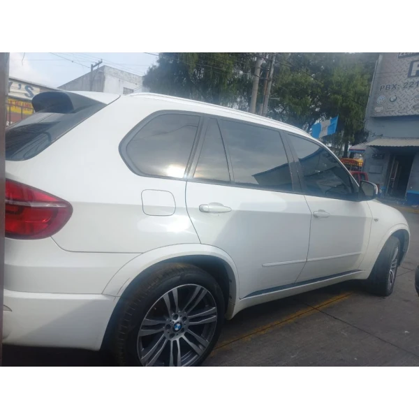 Camioneta BMW X5 E70 Color Blanco - Imagen 8