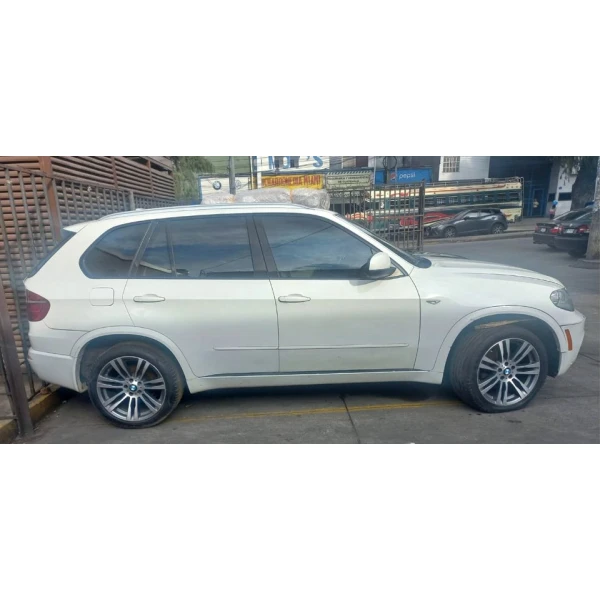 Camioneta BMW X5 E70 Color Blanco - Imagen 5