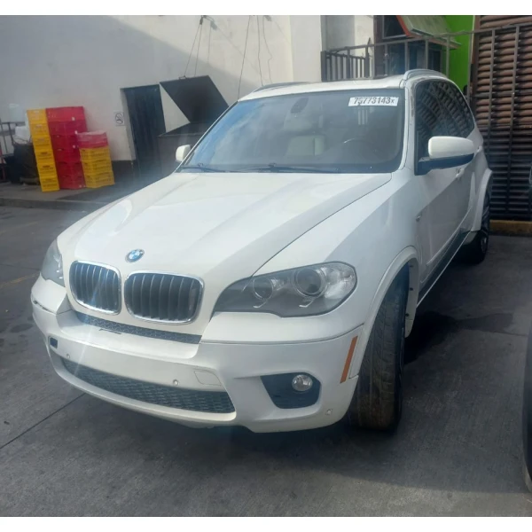 Camioneta BMW X5 E70 Color Blanco - Imagen 10